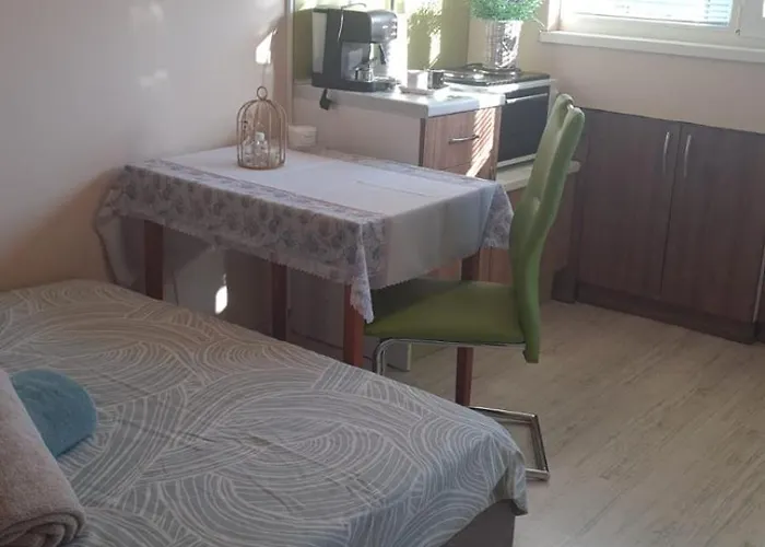 Апартамент Green Room Варна